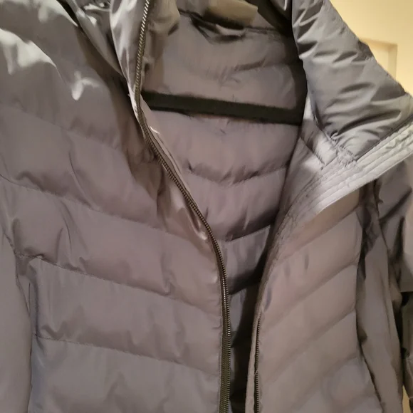Women's Gray Puffer Jacket - Picture 7 of 13